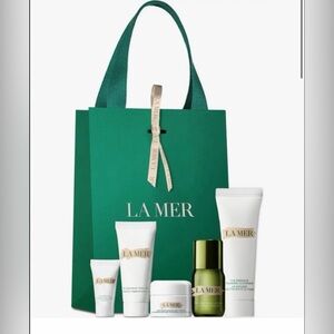 La Mer Skincare travel size with Green Bag